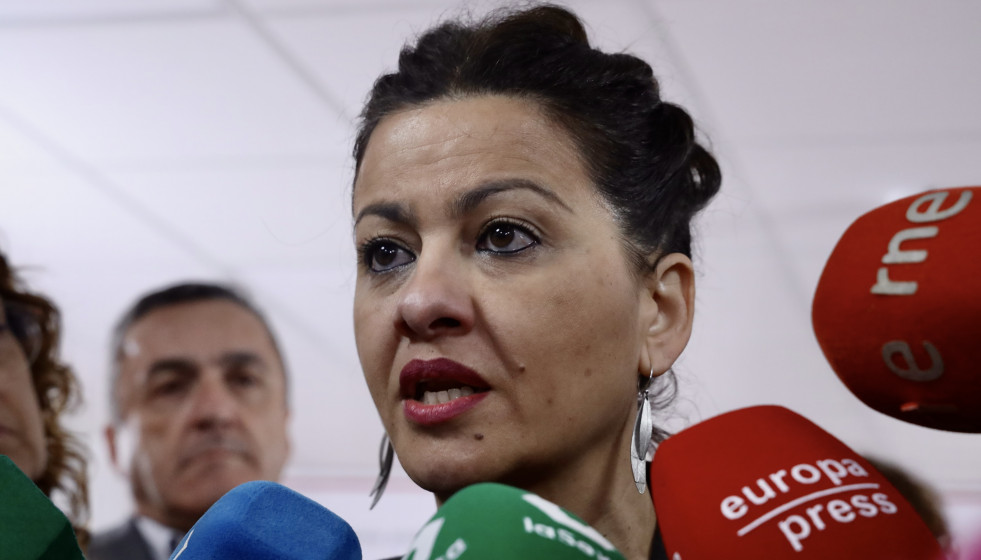 La ministra de Juventud e Infancia, Sira Rego, atiende a los medios antes de participar en el acto 'Juventud en marcha: desbloqueando el futuro' organizado por CCOO Andalucía en Málaga.