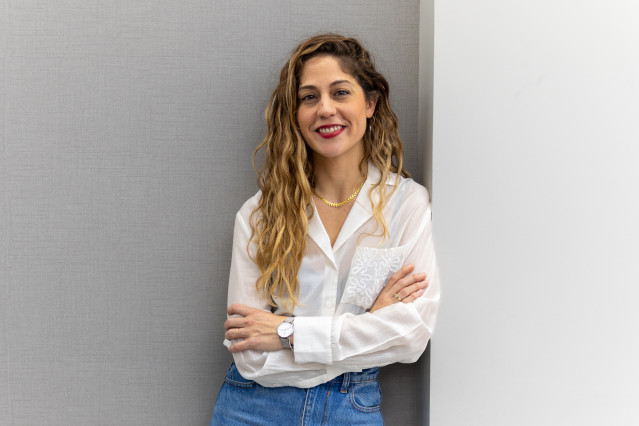 Archivo - La coordinadora general de Sumar, Lara Hernández, posa para Europa Press, a 13 de noviembre de 2025, en Madrid (España).