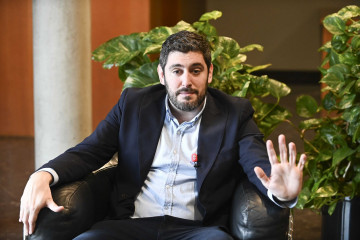 El candidato de Vox a la Presidencia del Gobierno de Aragón, Alejandro Nolasco, durante la entrevista con Europa Press.