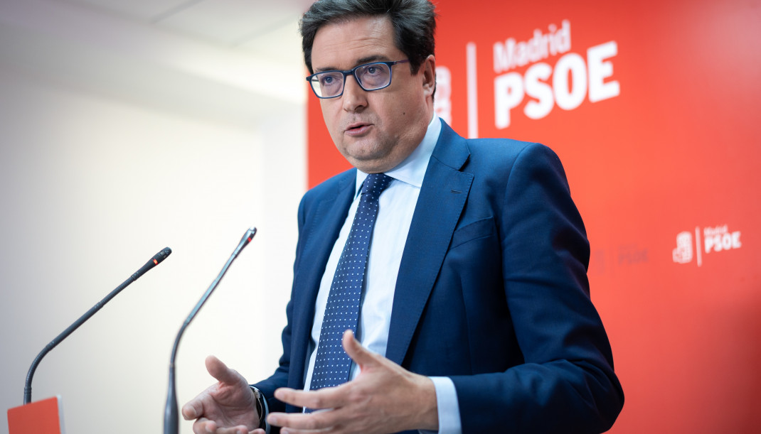 Archivo - El secretario general del PSOE de Madrid, óscar López, ofrece una rueda de prensa, en la sede del PSOE de Madrid, a 24 de febrero de 2025, en Madrid (España).
