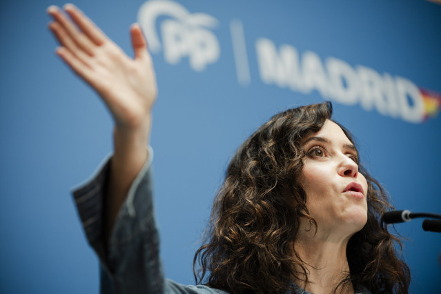 La presidenta de la Comunidad de Madrid y del Partido Popular de Madrid, Isabel Díaz Ayuso, durante la clausura de la segunda sesión de la II Intermunicipal del PP de Madrid, en el Hotel Euroforum Palacio de Los Infantes