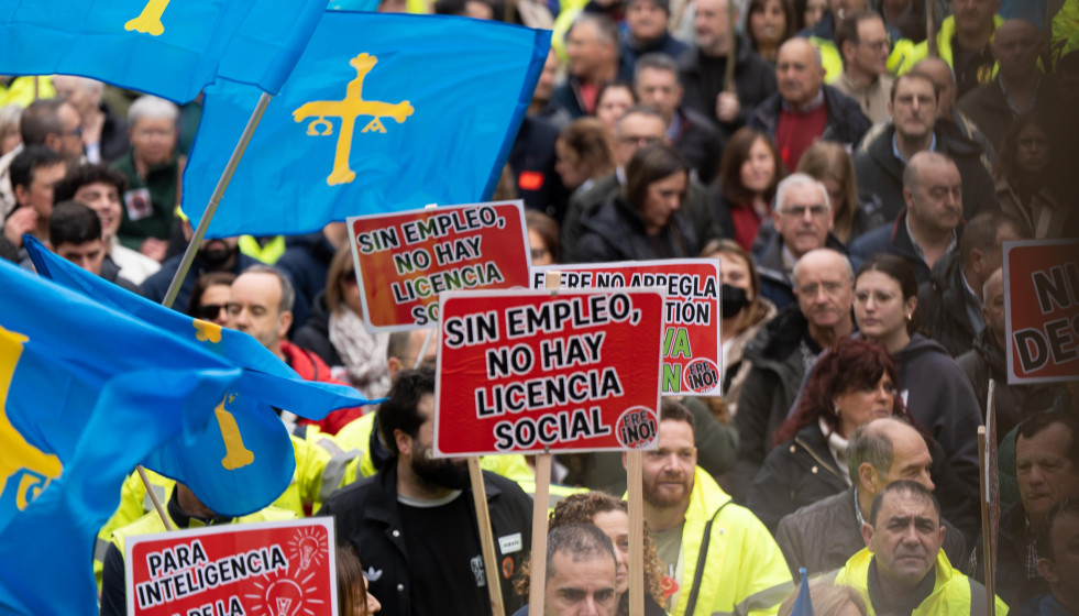 Movilización en Navia contra el ERE de ENCE.