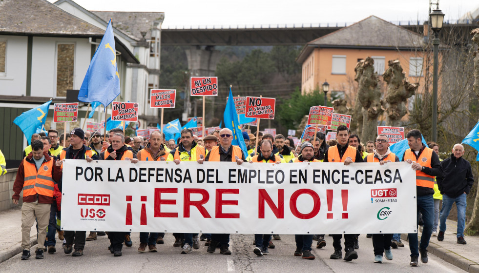 Movilización contra el ERE en ENCE, Navia.