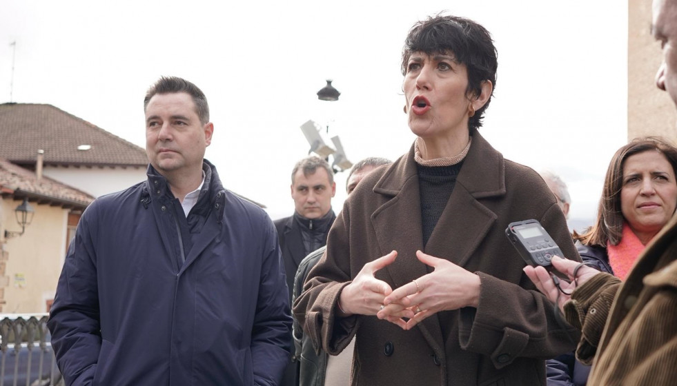 La portavoz del Gobierno y ministra de Inclusión Social, Seguridad Social y Migraciones, Elma Sainz, visita la localidad burgalesa de Medina de Pomar