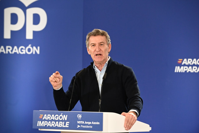 El presidente del PP, Alberto Nuñez Feijóo, durante una comida mitin, en el Hotel Valdeherrera, a 1 de febrero de 2026, en Calatayud, Zaragoza, Aragón (España).