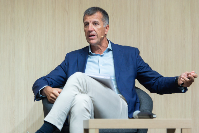 Archivo - El director general de la Sociedad de Procedimientos de Pago, S.L. (gestora de Bizum) Ángel Nigorra, interviene durante una mesa redonda de soluciones de pagos, en el Aula Magna de CUNEF, a 28 de septiembre de 2023, en Madrid (España).