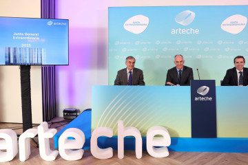 Archivo - José Ramón Berecibar, Álex Arteche y Luis María Pérez