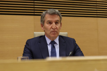 El presidente del PP, Alberto Nuñez Feijóo, comparece en la Comisión de investigación de la Dana, en el Congreso de los Diputados, a 2 de febrero de 2026, en Madrid (España). Feijóo ha sido cita