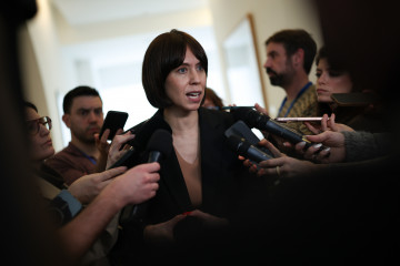 La ministra de Cienca y Universidades, DIana Morant, durante la comparecencia del presidente del PP, Alberto Nuñez Feijóo, ante la Comisión de investigación de la Dana, en el Congreso de los Diput