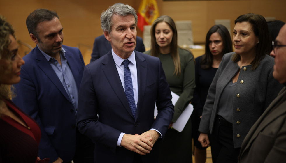 El presidente del PP, Alberto Nuñez Feijóo, comparece en la Comisión de investigación de la Dana, en el Congreso de los Diputados, a 2 de febrero de 2026, en Madrid (España). Feijóo ha sido cita