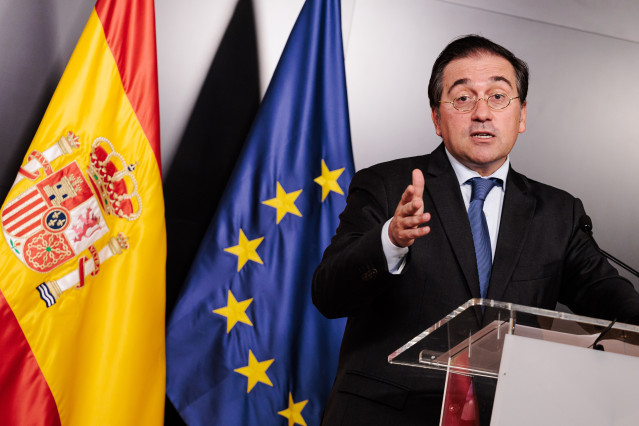 Archivo - El ministro de Asuntos Exteriores, Unión Europea y Cooperación, José Manuel Albares, ofrece una rueda de prensa tras su reunión con autoridades del Campo de Gibraltar, en la sede del ministerio, a 9 de octubre de 2024, en Madrid (España). Albare
