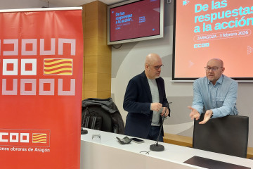 El secretario general de CCOO, Unai Sordo, junto a su homólogo en Aragón, Manuel Pina.