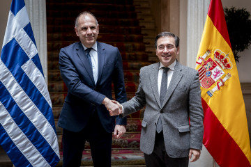 El ministro de Asuntos Exteriores, Unión Europea y Cooperación, José Manuel Albares, se reúne con su homólogo griego, Georgios Gerapetritis, a 3 de febrero de 2026, en Madrid (España).