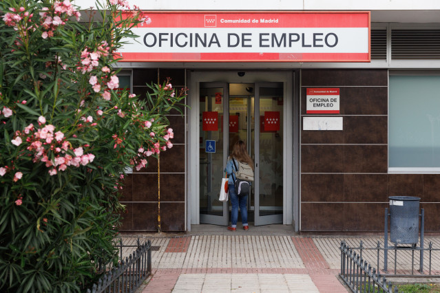 Archivo - El empleo se ralentiza en el comienzo de año 2026, según Funcas.