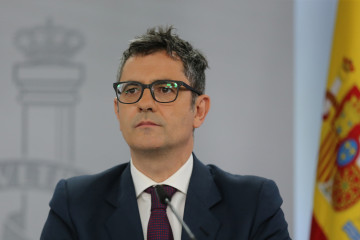 Archivo - El ministro de la Presidencia, Félix Bolaños, ofrece una rueda de prensa posterior al Consejo de Ministros, en el Complejo de la Moncloa, a 26 de abril de 2022, en Madrid (España).