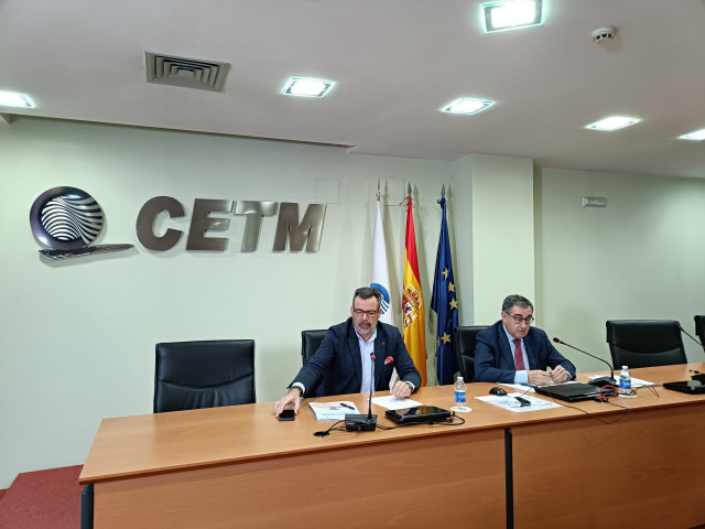 El  secretario general adjunto de la CETM, Dulsé Díaz Fresno (izquierda), y el presidente de la CETM, Carmelo González (derecha)
