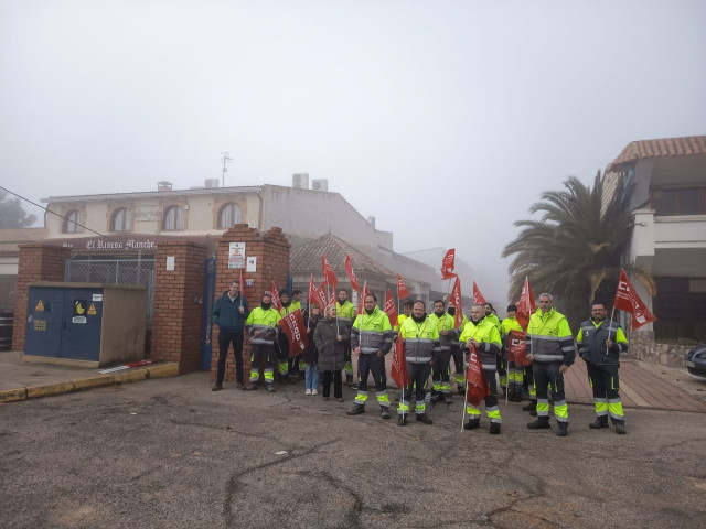 Concentración de CCOO en una factoría del Grupo Losán.