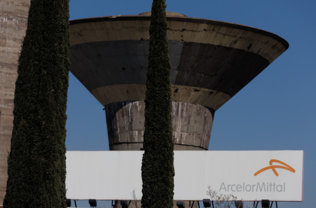 Archivo - Entrada de la sede de ArcelorMittal, a 2 de marzo de 2023, en Getafe, Madrid (España). ArcelorMittal es el principal productor siderúrgico y minero integrado a escala mundial, con una plantilla de casi 200.000 empleados, presente en más de 60 pa