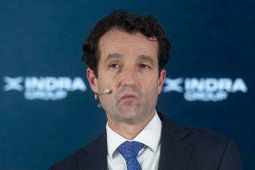 Archivo - El presidente de Indra Group, Ángel Escribano, durante una rueda de prensa, en la sede de Indra, a 26 de febrero de 2025, en Madrid (España).