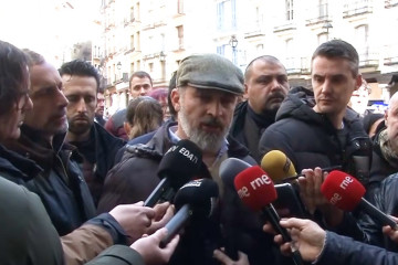 El presidentde de Vox, Santiago Abascal, este jueves en la plaza del Torico de Teruel.