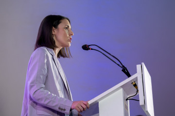 La secretaria política de Podemos y eurodiputada, Irene Montero, interviene durante el acto ‘Regularización son derechos’, a 26 de enero de 2026, en Madrid (España).