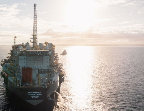 Archivo - Un buque de Petrobras.