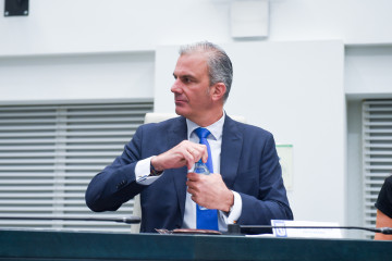 Archivo - El portavoz del grupo parlamentario de Vox en el Ayuntamiento de Madrid, Javier Ortega-Smith, durante el Debate sobre el Estado de la Ciudad en el salón de sesiones del Pleno de Cibeles, a 