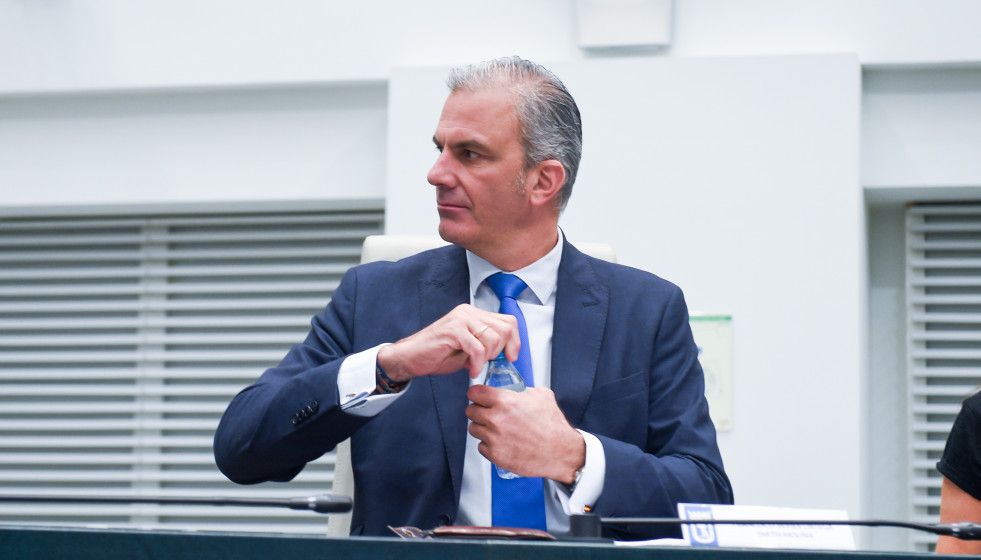 Archivo - El portavoz del grupo parlamentario de Vox en el Ayuntamiento de Madrid, Javier Ortega-Smith, durante el Debate sobre el Estado de la Ciudad en el salón de sesiones del Pleno de Cibeles, a 