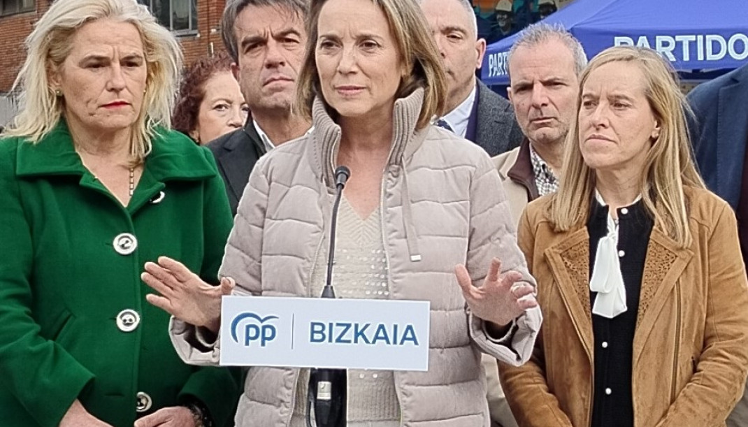 La vicesecretaria de Regeneración Institucional del Partido Popular, Cuca Gamarra, en un acto en Barakaldo (Bizkaia)