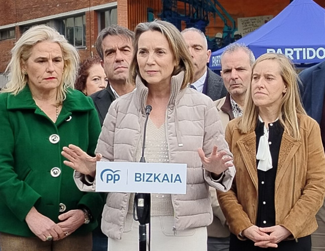 La vicesecretaria de Regeneración Institucional del Partido Popular, Cuca Gamarra, en un acto en Barakaldo (Bizkaia)