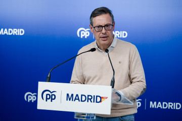 El secretario general del PP de Madrid, Alfonso Serrano, durante una rueda de prensa, en la sede del PP