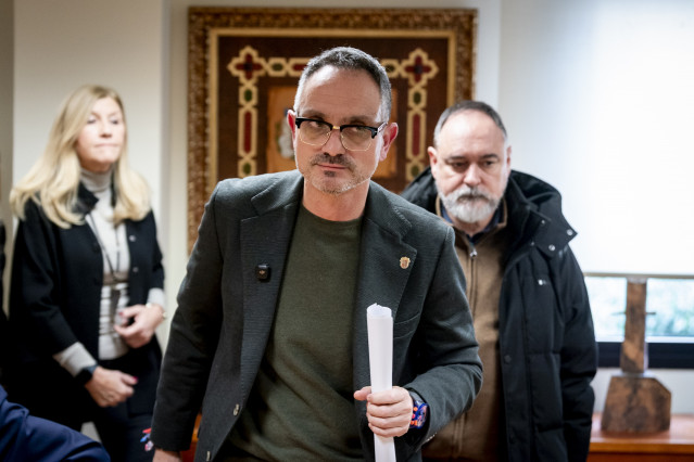 El  alcalde de Móstoles, Manuel Bautista, ofrece una rueda de prensa para negar el supuesto caso de acoso laboral y sexual contra una ex concejala y denunciar 