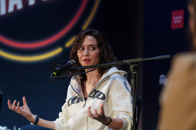 La presidenta de la Comunidad de Madrid y del PP madrileño, Isabel Díaz Ayuso, clausura la III Academia de la Juventud Madrileña, en el Real Centro Universitario María Cristina, a 8 de febrero de 2026, en San Lorenzo de El Escorial, Madrid (España). Este