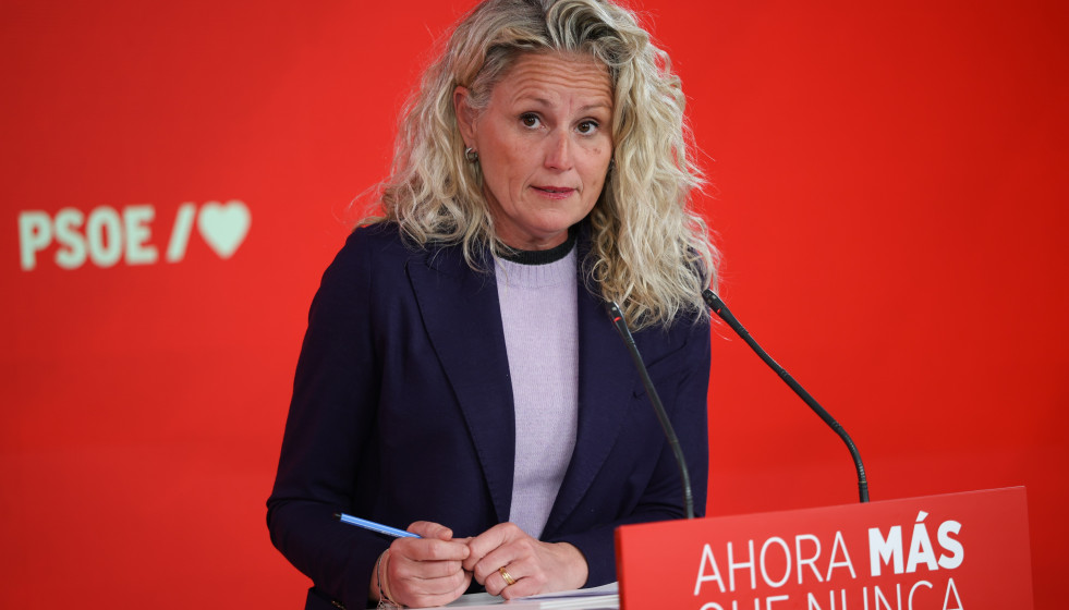La portavoz de la CEF, Montse Mínguez, ofrece una rueda de prensa tras la reunión de la Comisión Ejecutiva Federal del PSOE, a 9 de febrero de 2026, en Madrid (España).