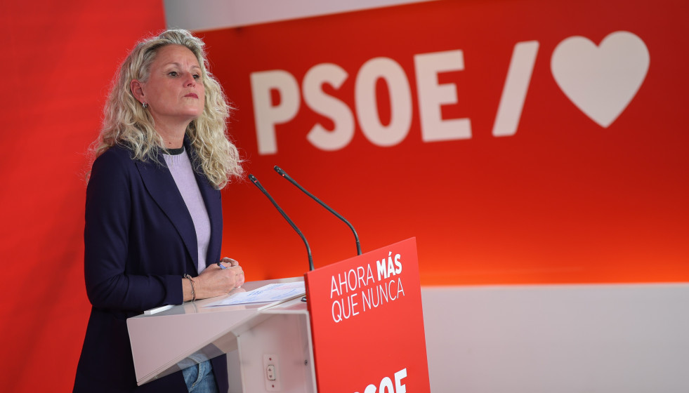 La portavoz de la CEF, Montse Mínguez, ofrece una rueda de prensa tras la reunión de la Comisión Ejecutiva Federal del PSOE, a 9 de febrero de 2026, en Madrid (España).