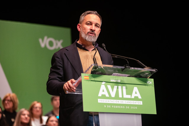 El presidente de VOX, Santiago Abascal, interviene durante la presentación del candidato del partido a la Presidencia de la Junta de Castilla y León.
