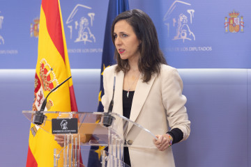 La secretaria general de Podemos, Ione Belarra, durante una rueda de prensa en el Congreso de los Diputados, a 27 de enero de 2025, en Madrid (España).
