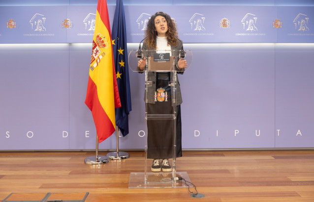 La diputada de Sumar Aina Vidal durante una rueda de prensa en el Congreso de los Diputados, a 16 de febrero de 2026, en Madrid (España).