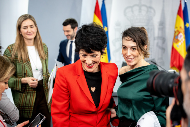 La Ministra de Inclusión, Seguridad Social y Migraciones y portavoz del Gobierno, Elma Saiz, durante una rueda de prensa tras la reunión del Consejo de Ministros, a 10 de febrero de 2026, en Madrid (España).