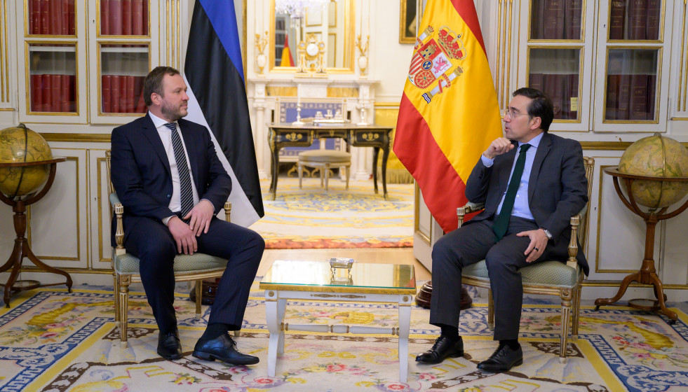 El ministro de Asuntos Exteriores, Unión Europea y Cooperación, José Manuel Albares, se reúne con su homólogo de Estonia, Margus Tsahkna, en Madrid