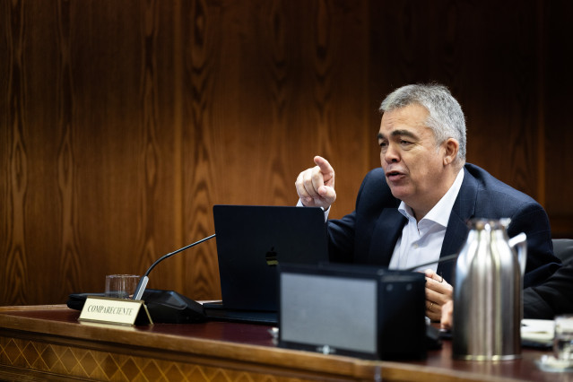 Archivo - El ex secretario de Organización del PSOE Santos Cerdán comparece ante la Comisión de Investigación del ‘caso Koldo’, en el Senado, a 17 de diciembre de 2025, en Madrid (España). Cerdán comparece ante la comisión casi un mes después de salir de