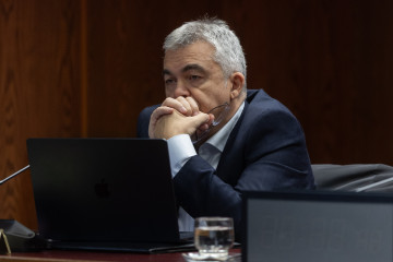 Archivo - El ex secretario de Organización del PSOE Santos Cerdán durante la Comisión de Investigación del ‘caso Koldo’, en el Senado, a 17 de diciembre de 2025, en Madrid (España). Cerdán c