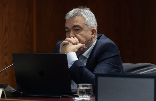 Archivo - El ex secretario de Organización del PSOE Santos Cerdán durante la Comisión de Investigación del ‘caso Koldo’, en el Senado, a 17 de diciembre de 2025, en Madrid (España). Cerdán comparece ante la comisión casi un mes después de salir de prisión