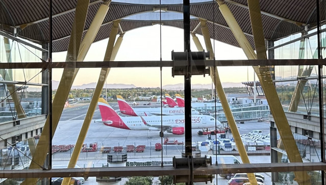 Archivo - Aviones de Iberia Express.