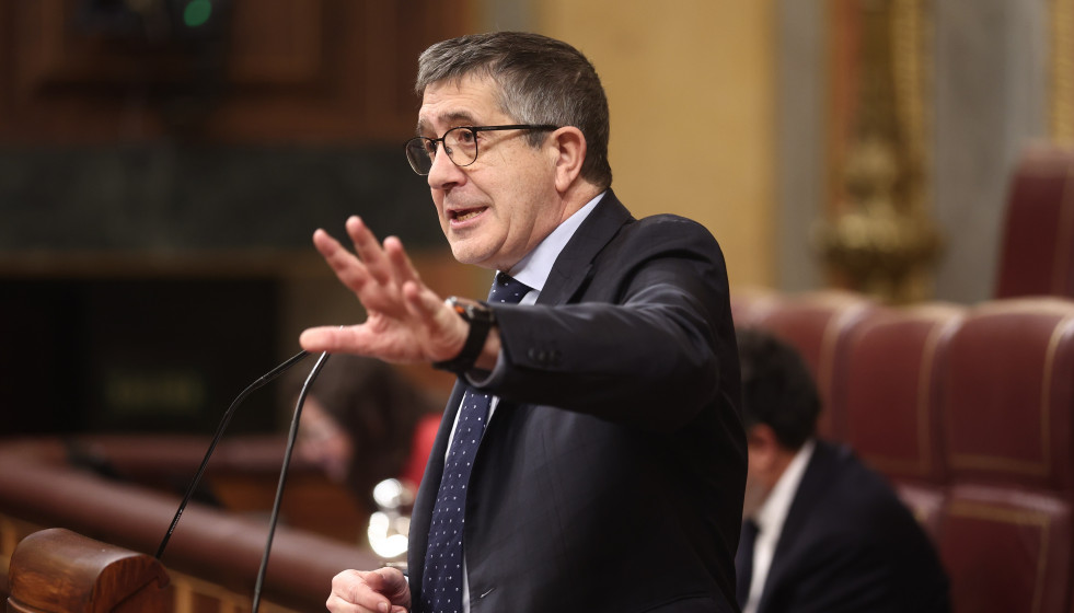 El portavoz del PSOE, Patxi López, en una sesión de control al Gobierno , en el Congreso de los Diputados, a 11 de febrero de 2026, en Madrid (España).