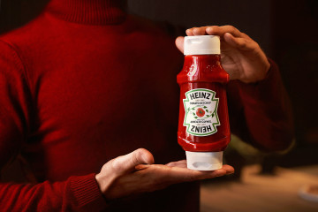 Archivo - Heinz Double Lid Ketchup Bottle