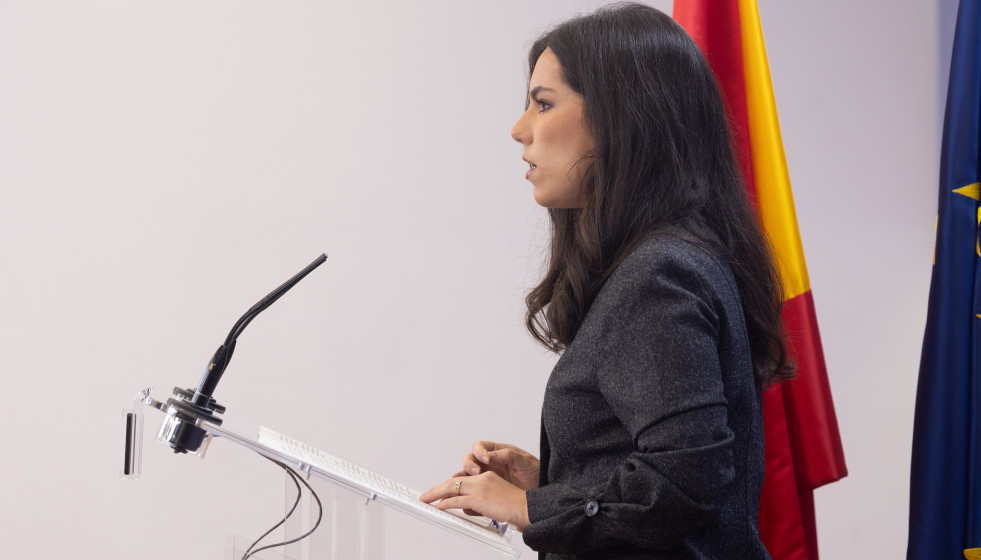 La portavoz de VOX en el Congreso, Pepa Millán, durante una rueda de prensa en el Congreso de los Diputados.