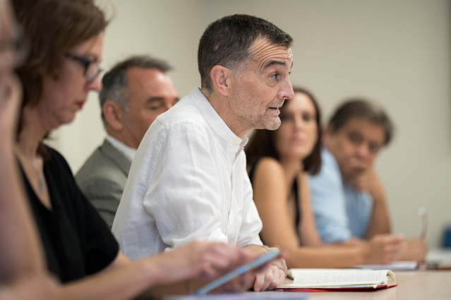 Archivo - El coordinador federal de Izquierda Unida, Antonio Maíllo, durante una reunión, en la sede del sindicato, a 22 de julio, en Madrid (España).
