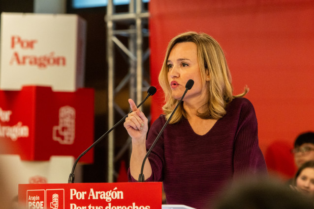 La candidata del PSOE a la Presidencia de Aragón, Pilar Alegría, durante el mitin celebrado en Teruel.