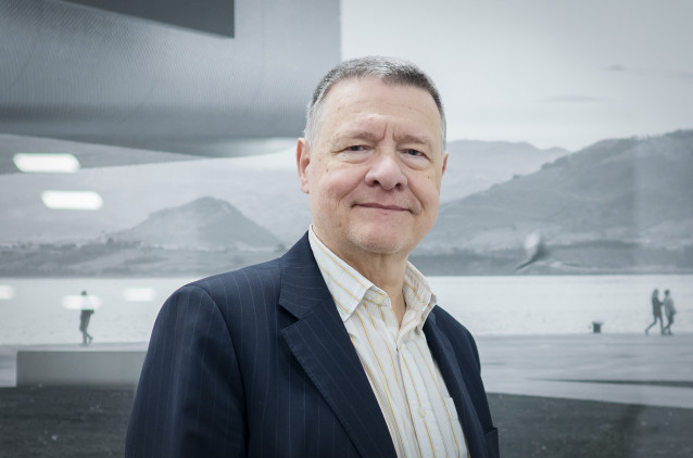 Archivo - El economista y exministro de Administraciones Públicas de España Jordi Sevilla, posa para Europa Press, a 18 de diciembre de 2025, en Madrid (España). Jordi Sevilla es licenciado en Ciencias Económicas y funcionario del Cuerpo Superior de Técni